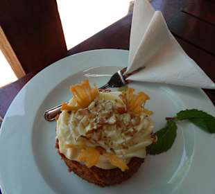 World's best carrot cake im Kirstenbosh tearoom