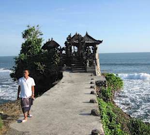 Wayan bei Tannah Lot