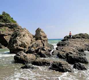 Malownicze skały przy plaży Porto Zorro