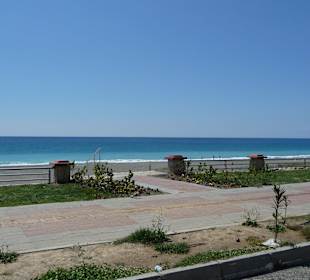 In Mahmutlar mit Blick aufs Meer