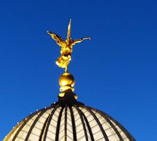 Goldener Engel auf der Albertinum-Kuppel