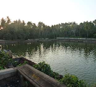 Tempelsee am Fuße des Tempels