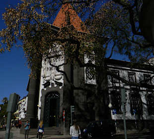 Dieses schöne Gebäude ist eine Bank