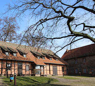 Austellungsgebäude im Innenhof