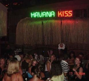 Vor der Bar Havana kiss