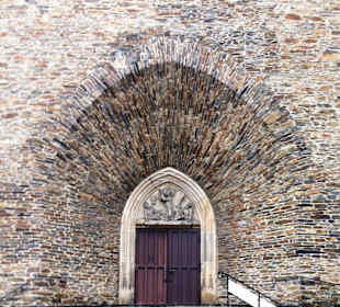 Was ein Eingang zur Kirche in Annaberg