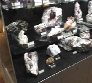 Museum für Mineralien und Mathematik