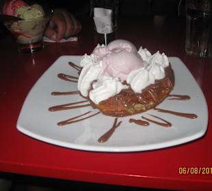 Delicatessen mit Eis