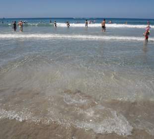 Der nächste Strand zum Hotel Villa Ana