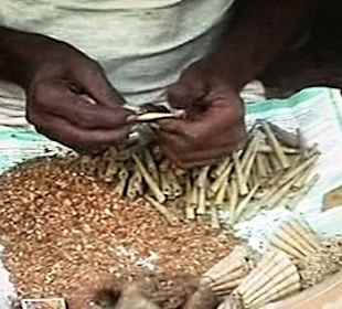 Stand mit selbstgerollten Zigaretten