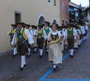 Einzug der Bürgerkapelle