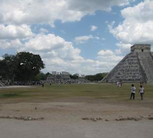 Gesamtblick auf den Platz