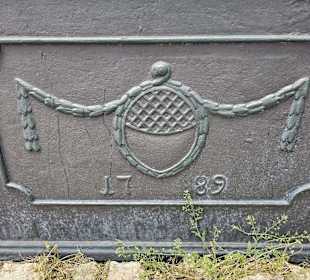 Außenwand des Troges