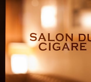 Salon du Cigare in der Brasserie Ö