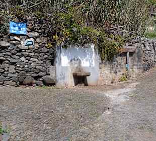Wegweiser zum "Cais Antiga", dem alten Hafen