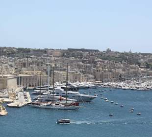 Blick auf die Three Cities