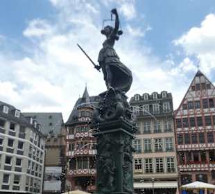 Römerberg: JustitiaBrunnen / Gerechtigkeitsbrunnen
