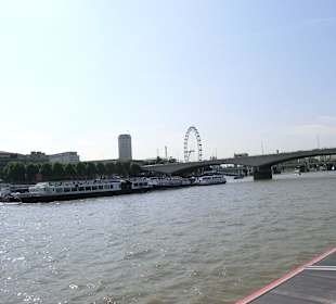Auf der Themse