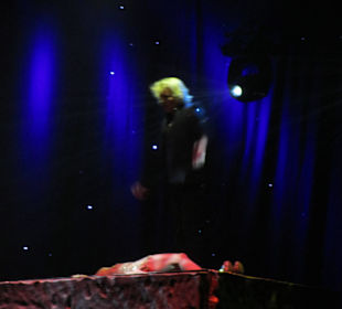 Hans Klok in “The New Houdini”