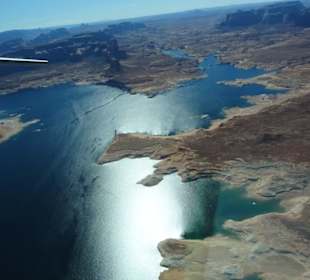 Flug über den Lake Powell
