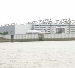 Hafenrundfahrt mit MS Hammonia, vorbei an Airbus