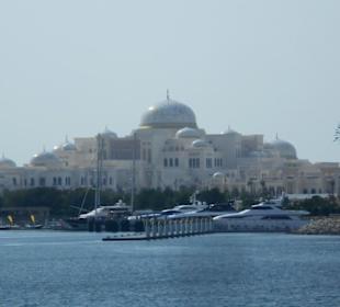 Skyline Abu Dhabi