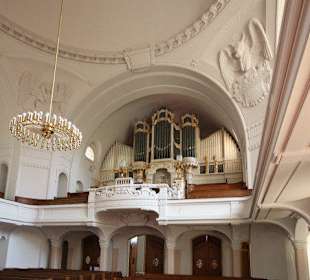 Blick in das Kirchenschiff