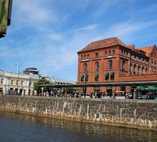 Abfahrtspunkt gegenüber von Malmö Hauptbahnhof