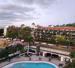 Ausblick Zimmer 5 Stock  allsun Hotel Lucana