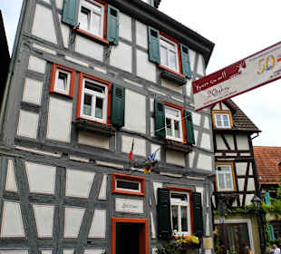 Vor dem Hotel Hirsch