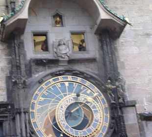 Die 12 Apostel zeigen sich! Astron.Uhr/Prag