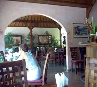 Yut`z Restaurant