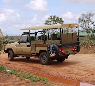Das Auto ist neu-im Gegensatz zum Schild 