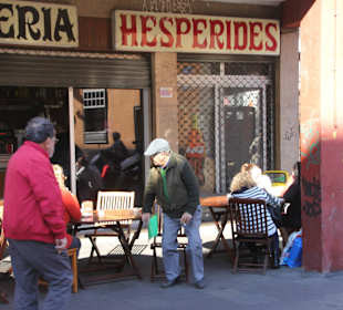 ..viele Einheimische..