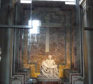 Petersdom Michelangelos Pieta`