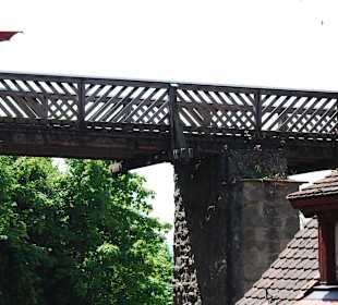 Die Zugbrücke zur Burg