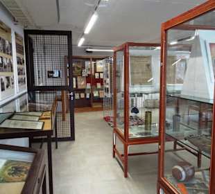 Rundgang zwischen den Exponaten des Museum