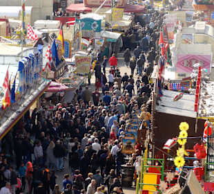 Blick über den Markt aus dem Riesenrad