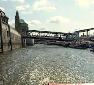 Große Hafenrundfahrt