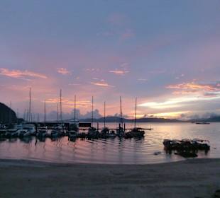 Sonnenuntergang im Hafen