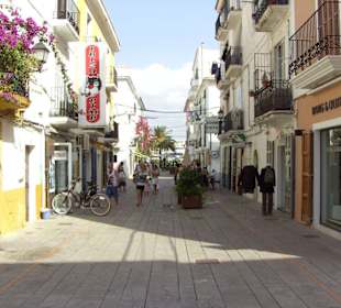 schöne Straße in der Unterstadt