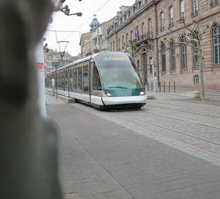 Beeindruckende Niederflor-Strassenbahn