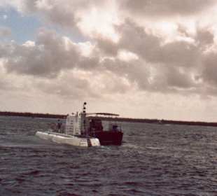 U-Boot Atlantis mit Begleitboot