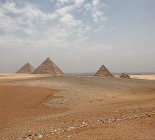 Die 4 Pyramiden in Gizeh