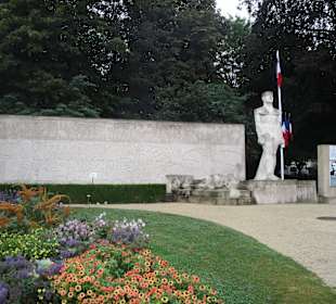  Kriegerdenkmal Troyes