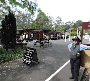Immer ein Auge auf die Fahrgäste