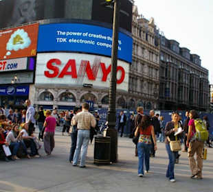 Piccadilly Circus