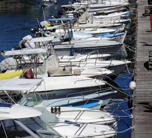 Boote im Hafen von Saint Gilles