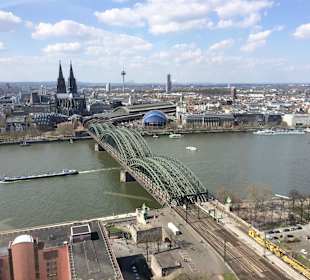 Vom KölnTriangle aus gesehen