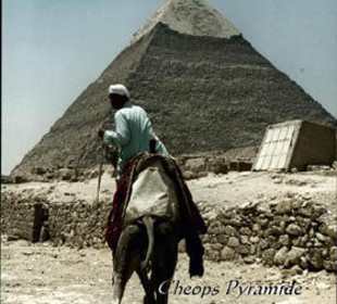 Reiter vor Cheops Pyramide